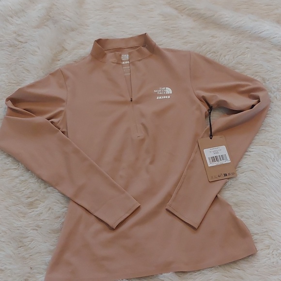 SKIMS / The Northface Ochre Women's Tan Long Sleeve Top - Picture 5 of 9